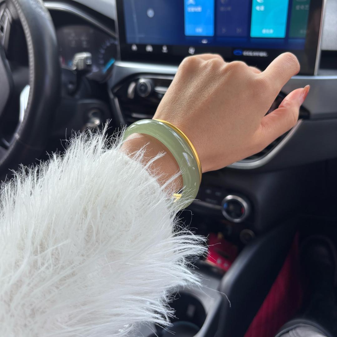 浪浪的东陵玉小屋