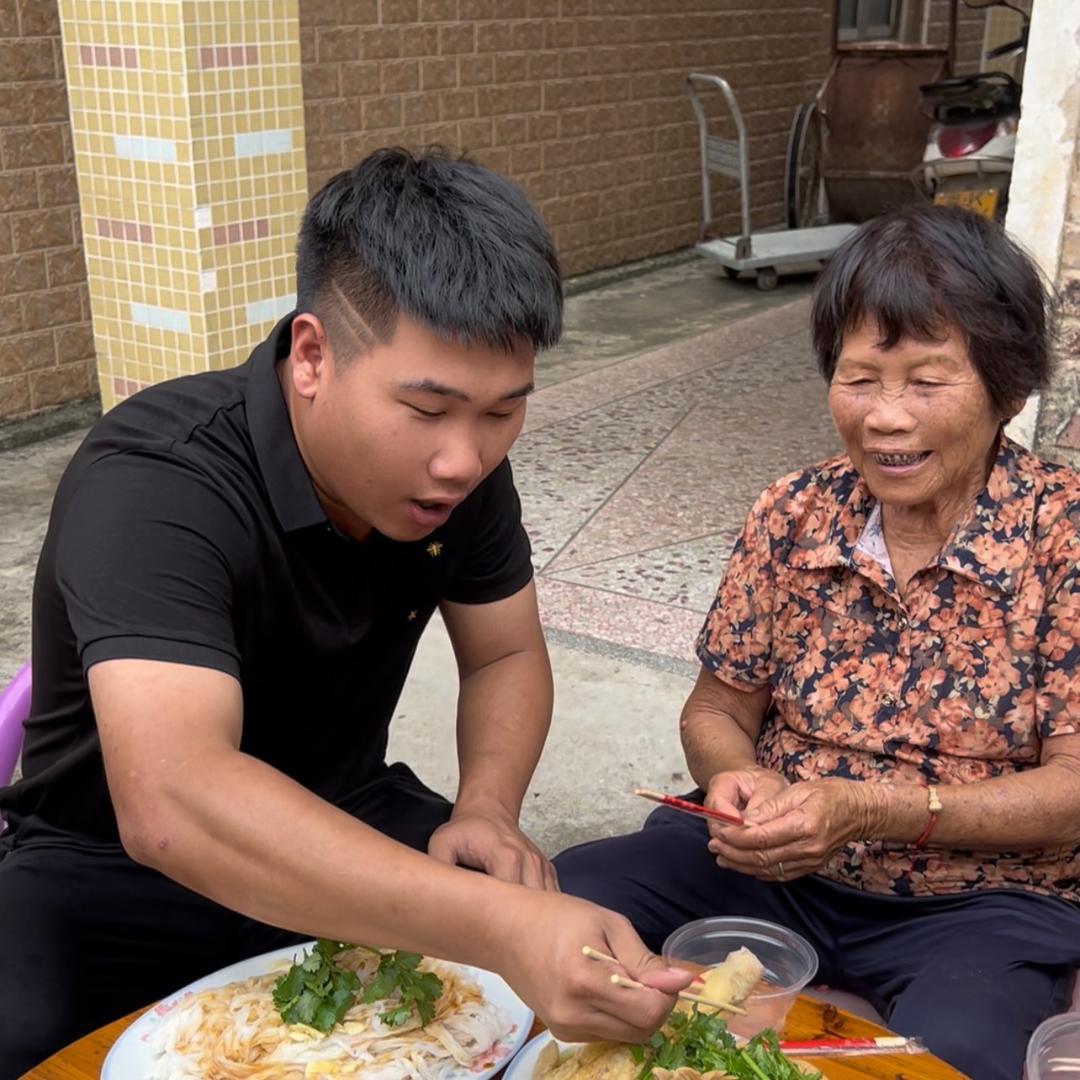 小锋锋摄影师～啊冲