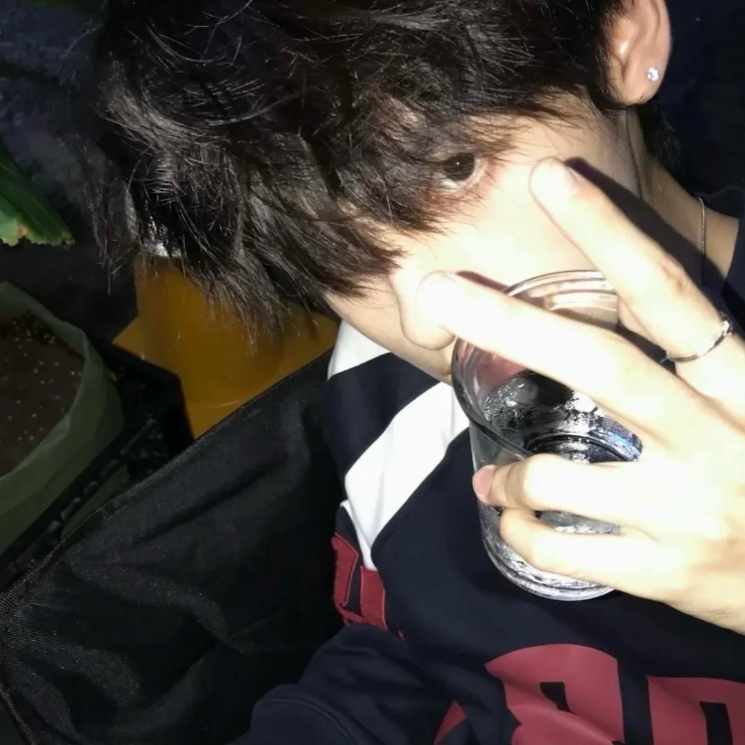 泪水打湿麦当劳