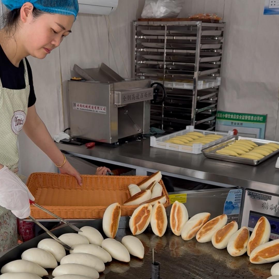 许姐锅巴馍（小商品市场门口）