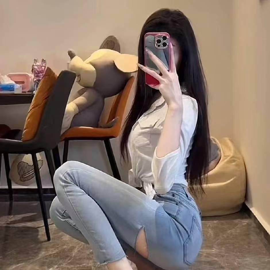 伊伊🌈在线预约