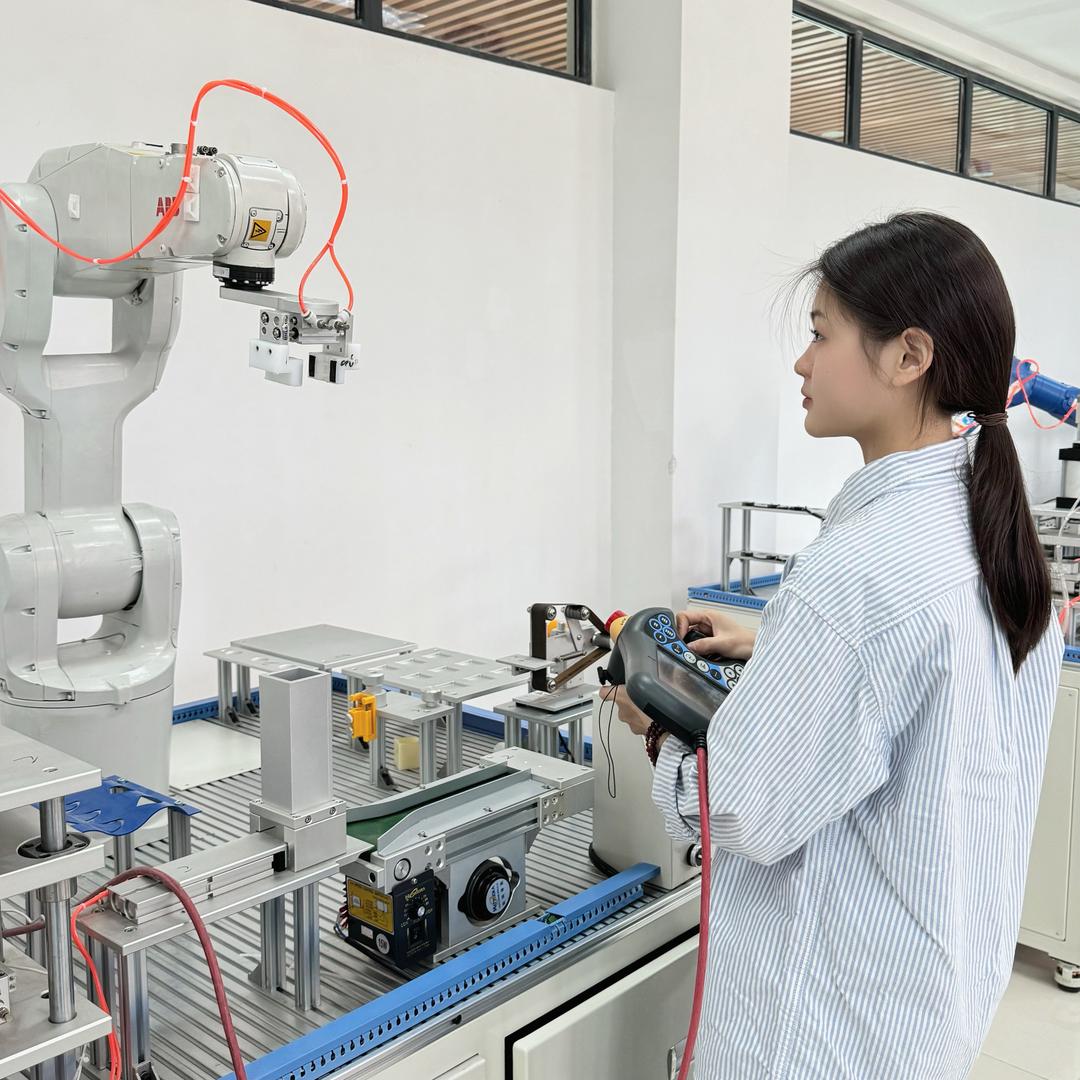 甜妹儿超爱自动化