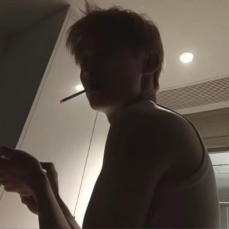 睡醒就炸毛