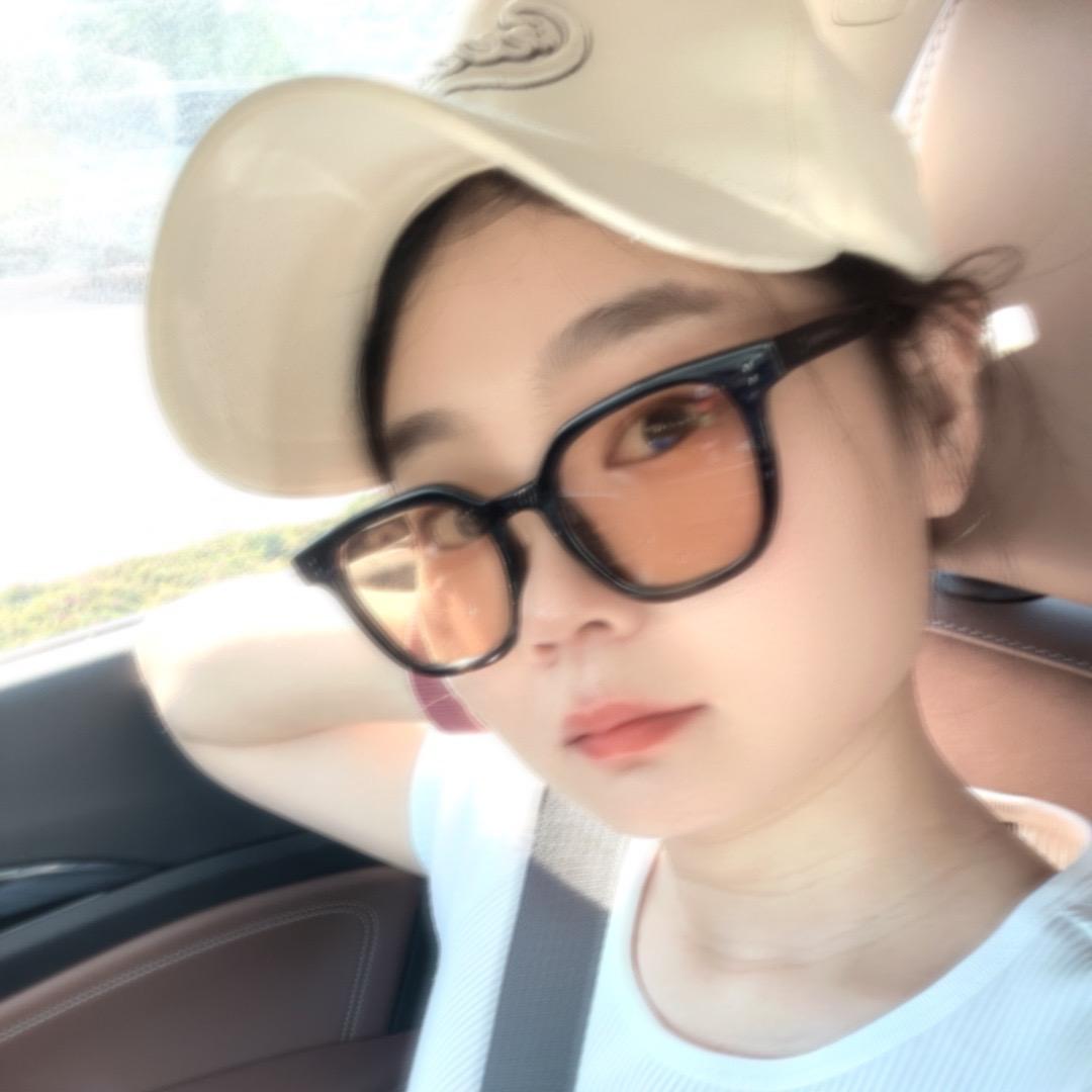 &我手里有糖儿🍬🍬🍬