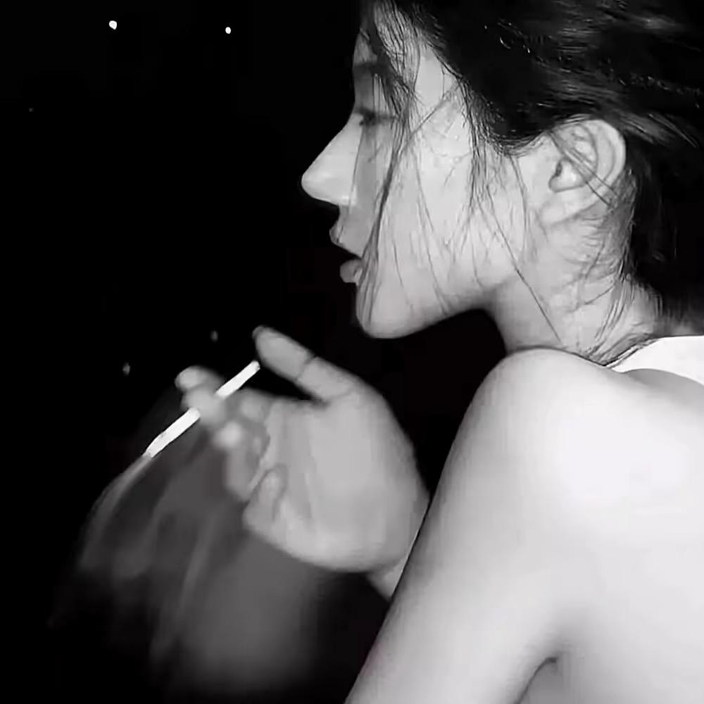 昭昭.