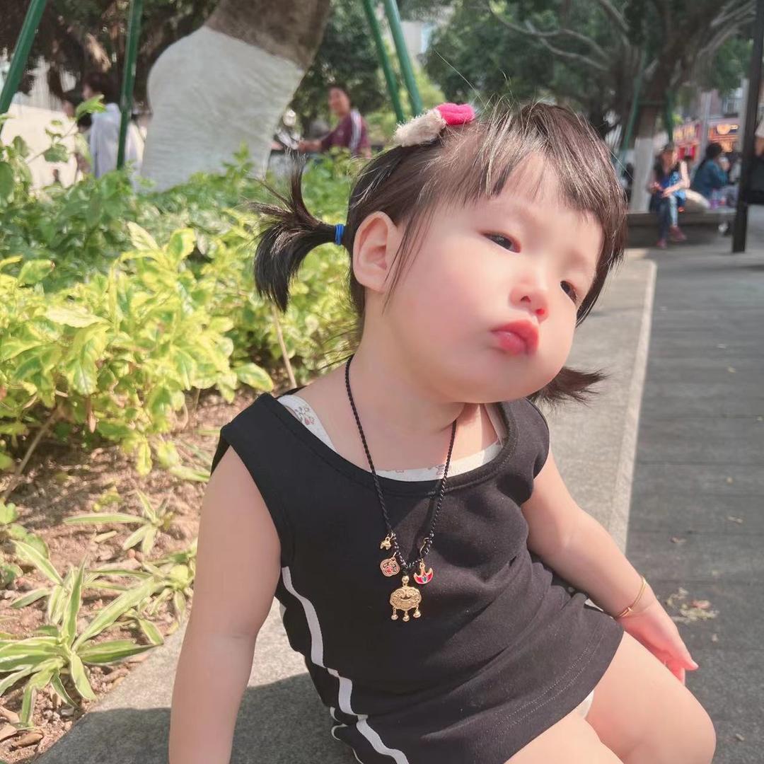 芙芙很忙 👧