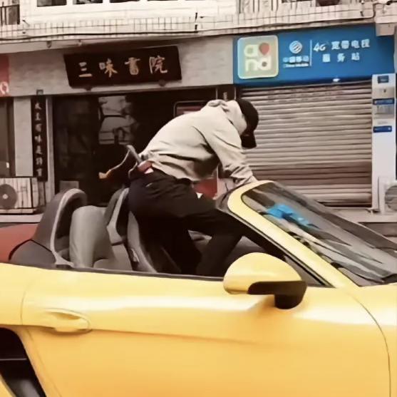 巴总