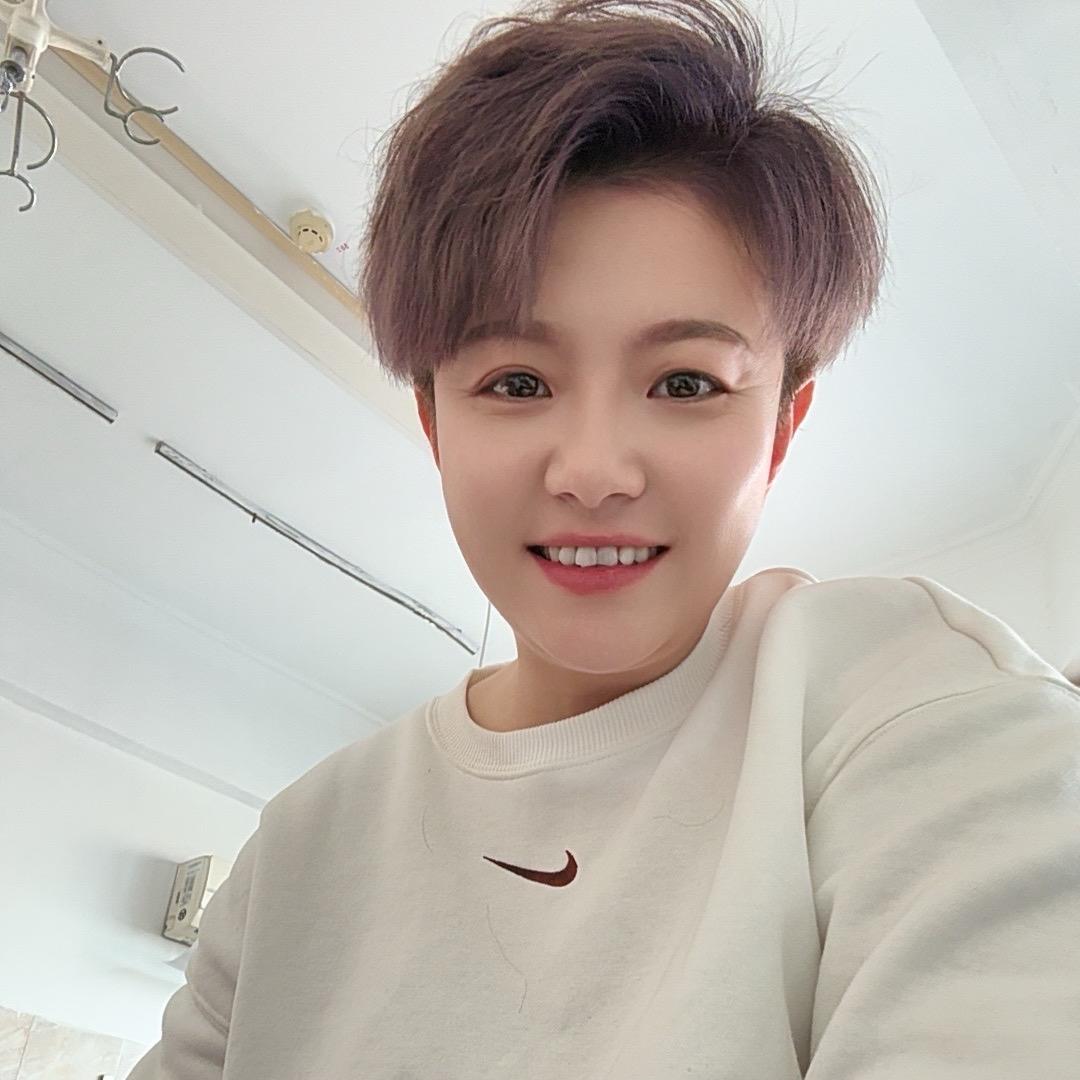 阿戴_