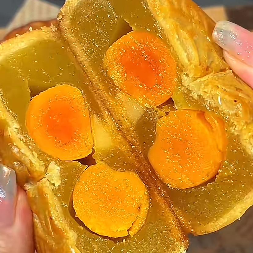 蛋黄月饼明天就到
