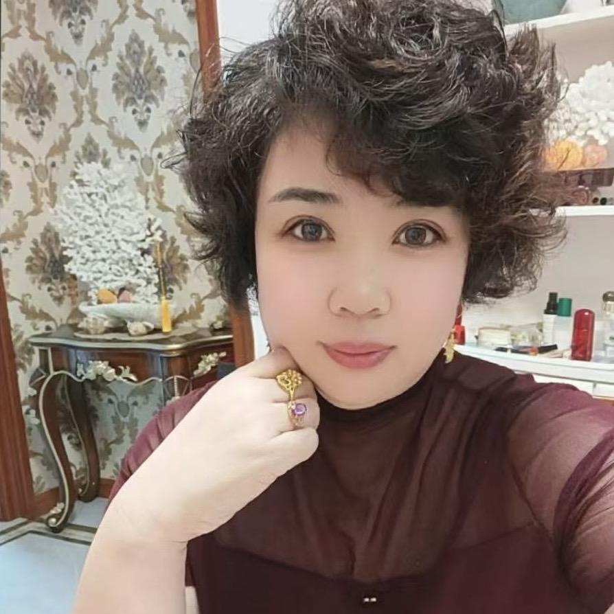 她嫂子