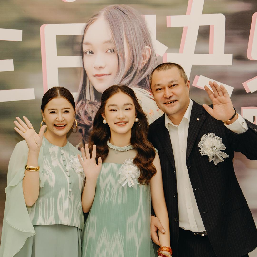 拜尔娜妈妈朋友圈