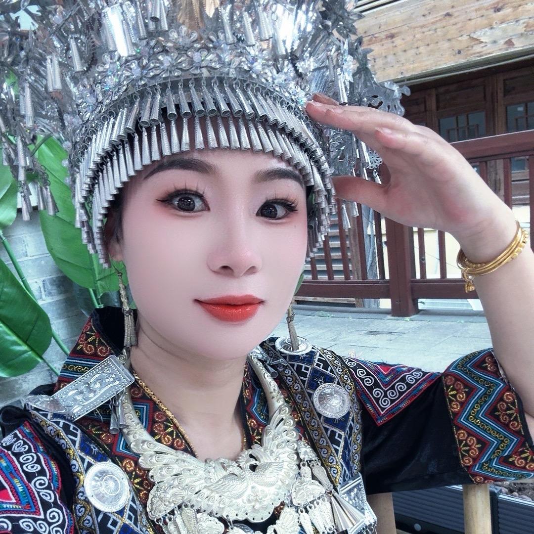 韦小玲