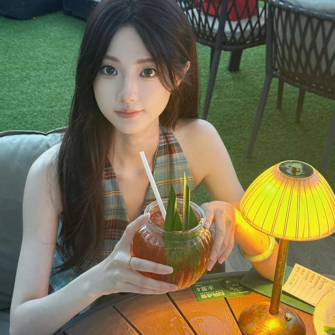小洋穿什么