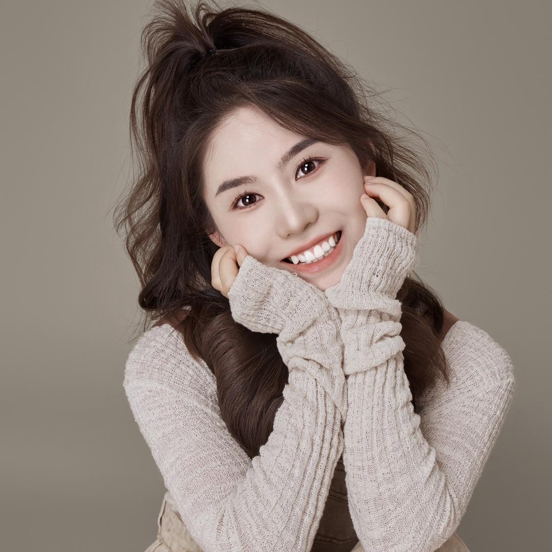 小童星艺术教育    丹丹老师