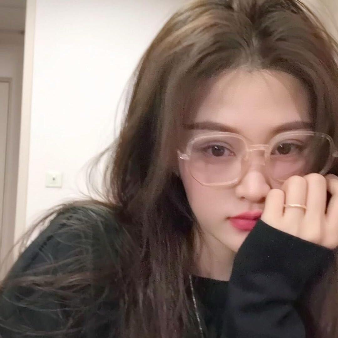 爱打球的君君🏸