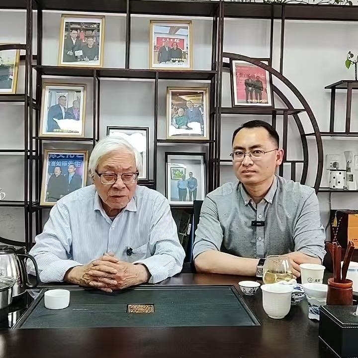 大鹏馆长艺术馆