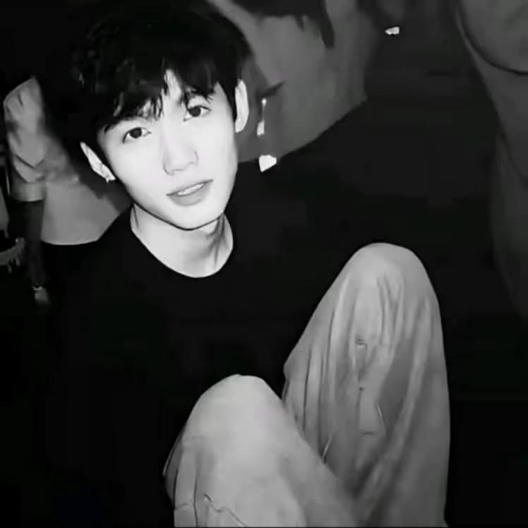 小尾.