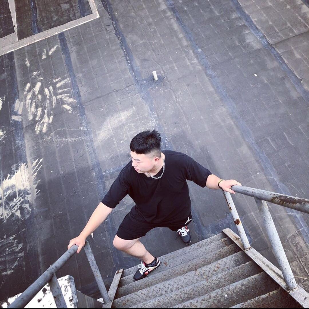小小小小嗷