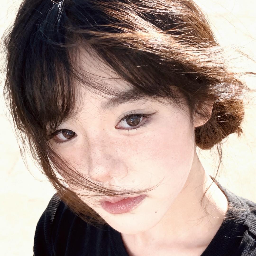 才 不 哭 鼻子