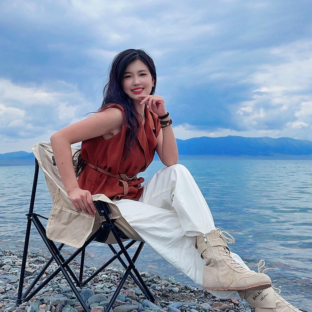 袁静静（在小号每天直播）@抖音