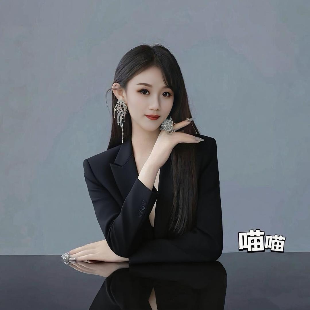 喵喵形象照