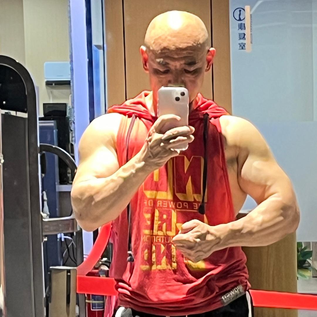 光头胡子邢