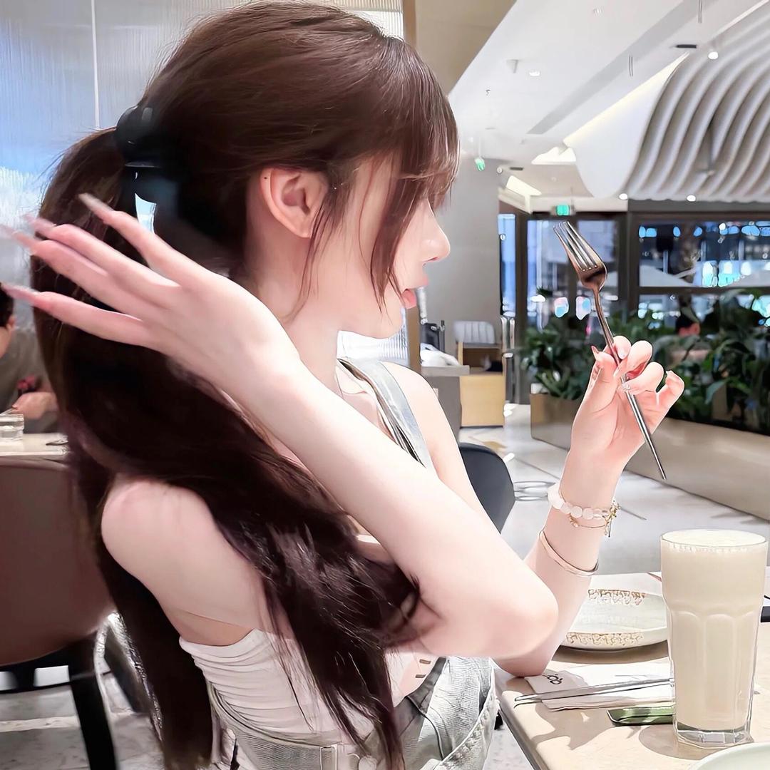 美美的服饰