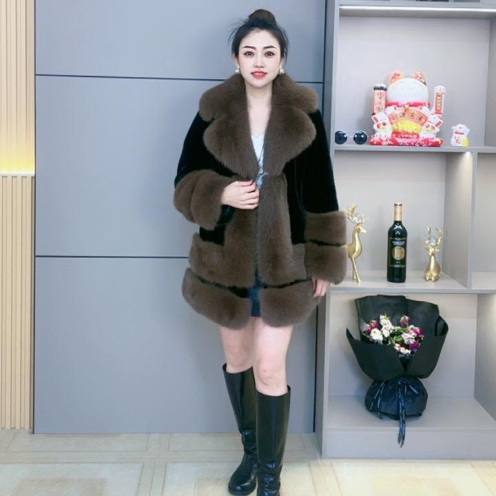 艾米轻奢服饰