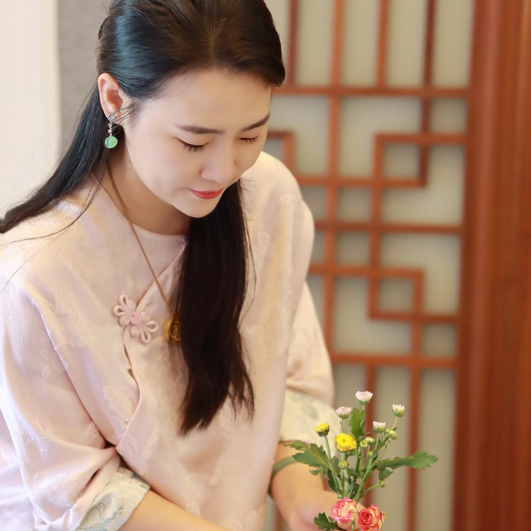 贞爱茶舍.爱老板