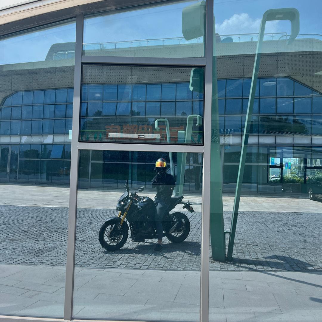 @小瑶不压弯🛵