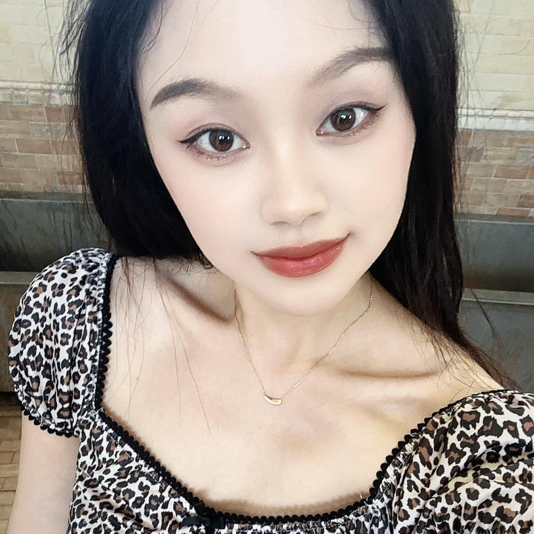 玲玲笑哈哈