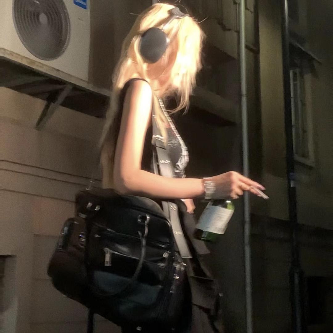 autistic ⁰¹⁹⁰²