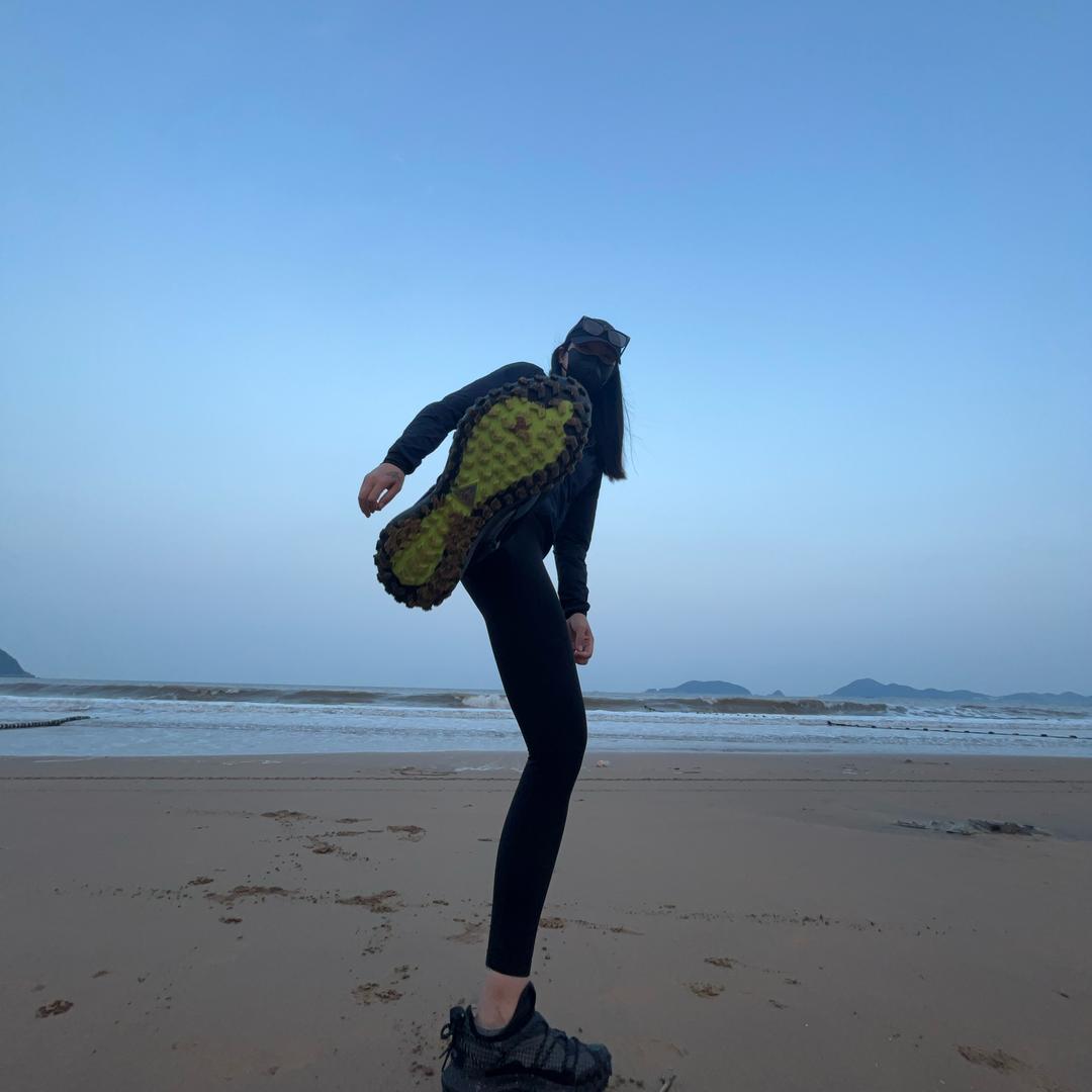 冯冯Fy🇨🇳9882