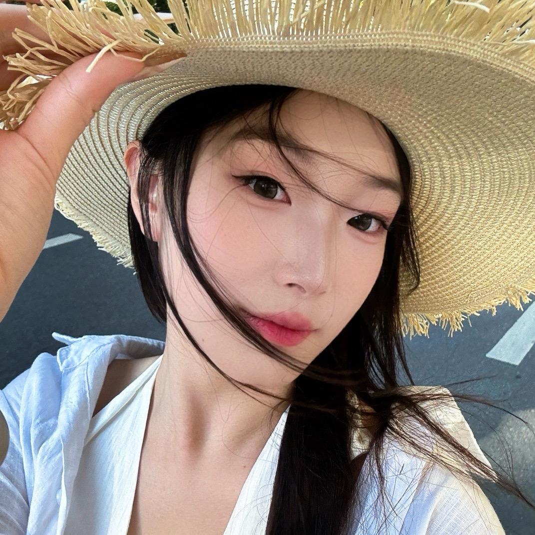 YNXW.
