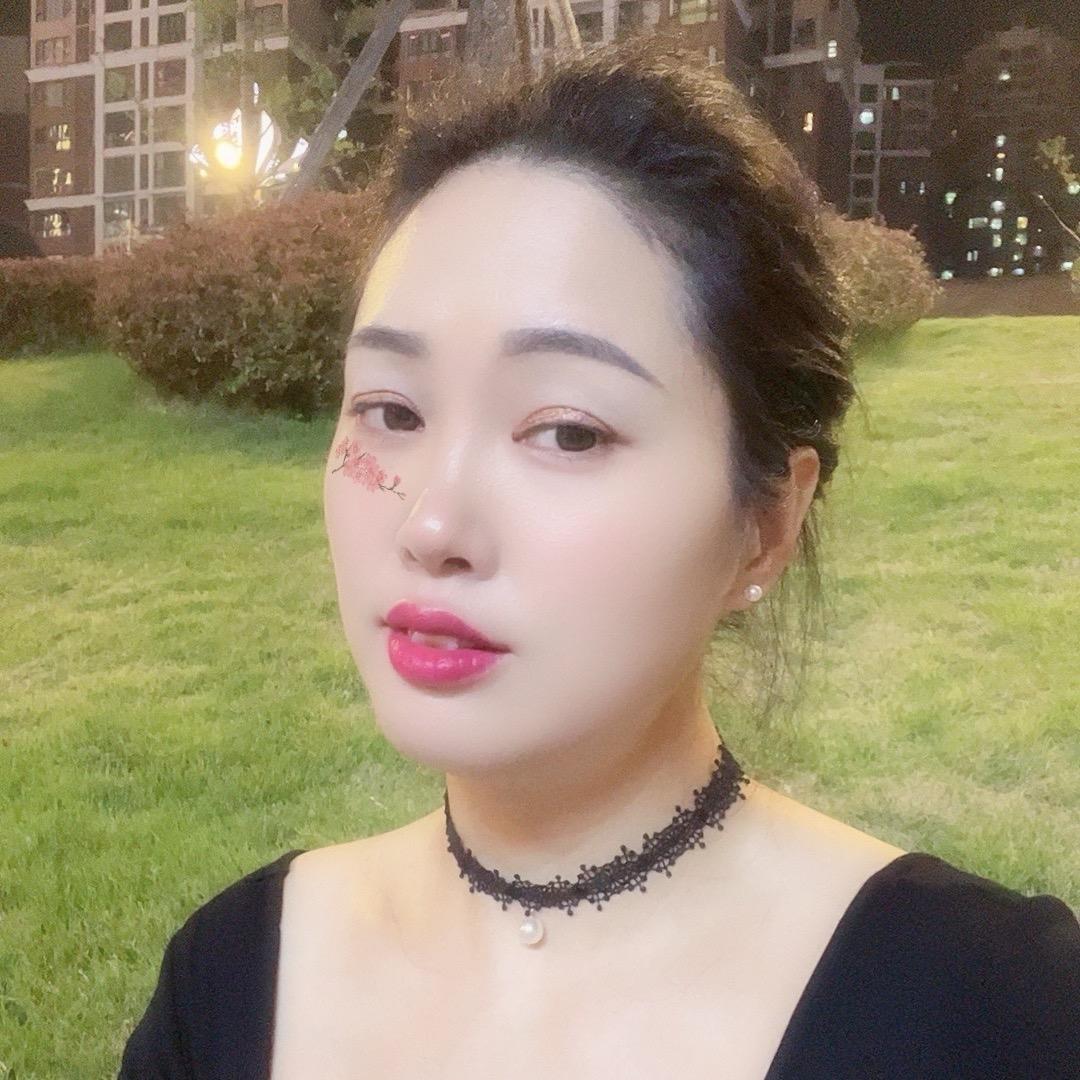 张妃妃🥰🥰
