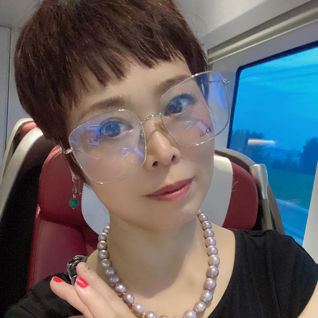 李霞🙌