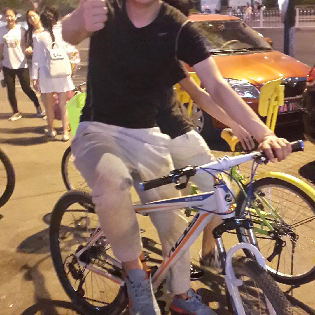 卓鴻承文府 闫冬