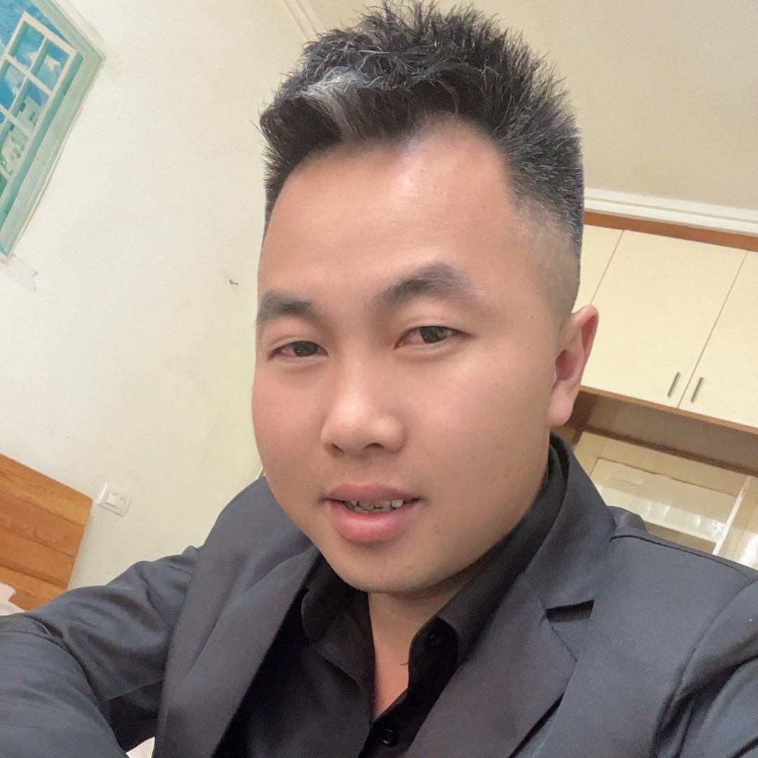 何斌