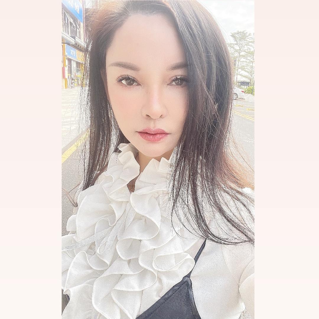 怀集金泓泰家装金姐