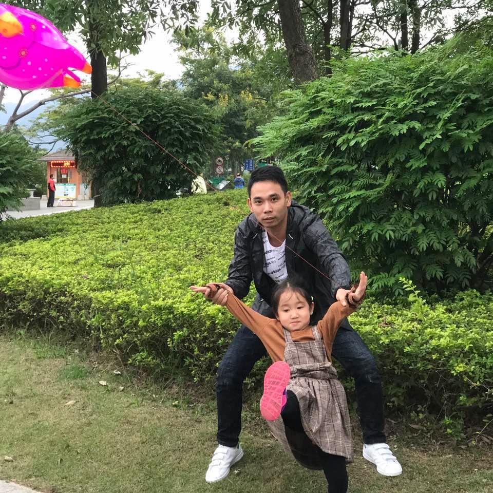 华少、故事与酒