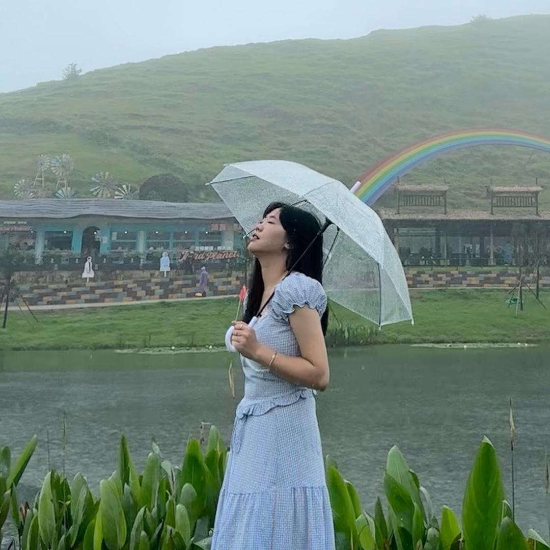 是阿叶。