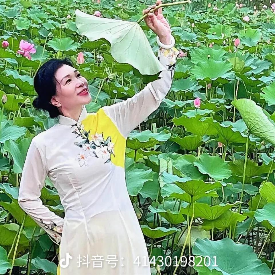 荷塘月噻~