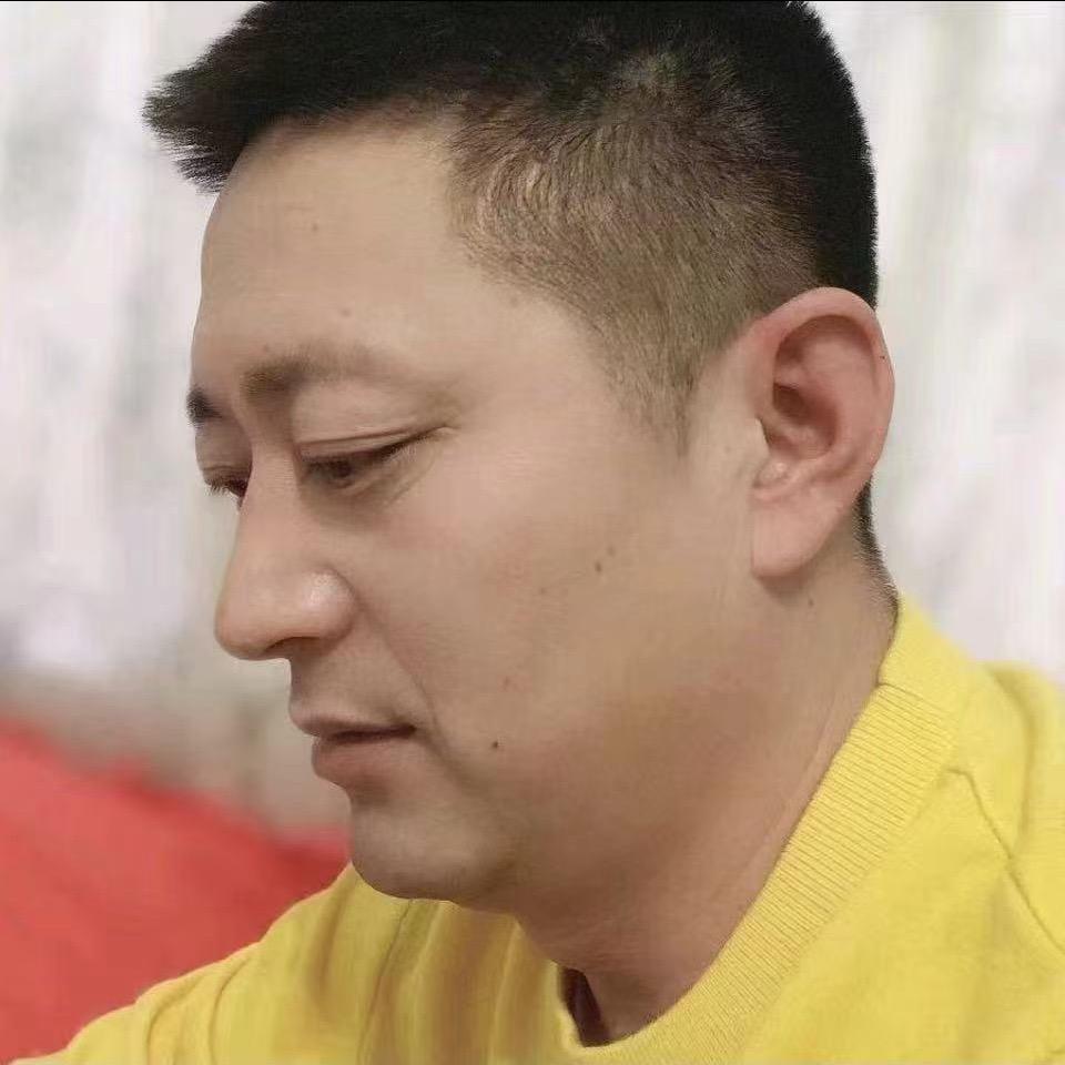 董二芳芳