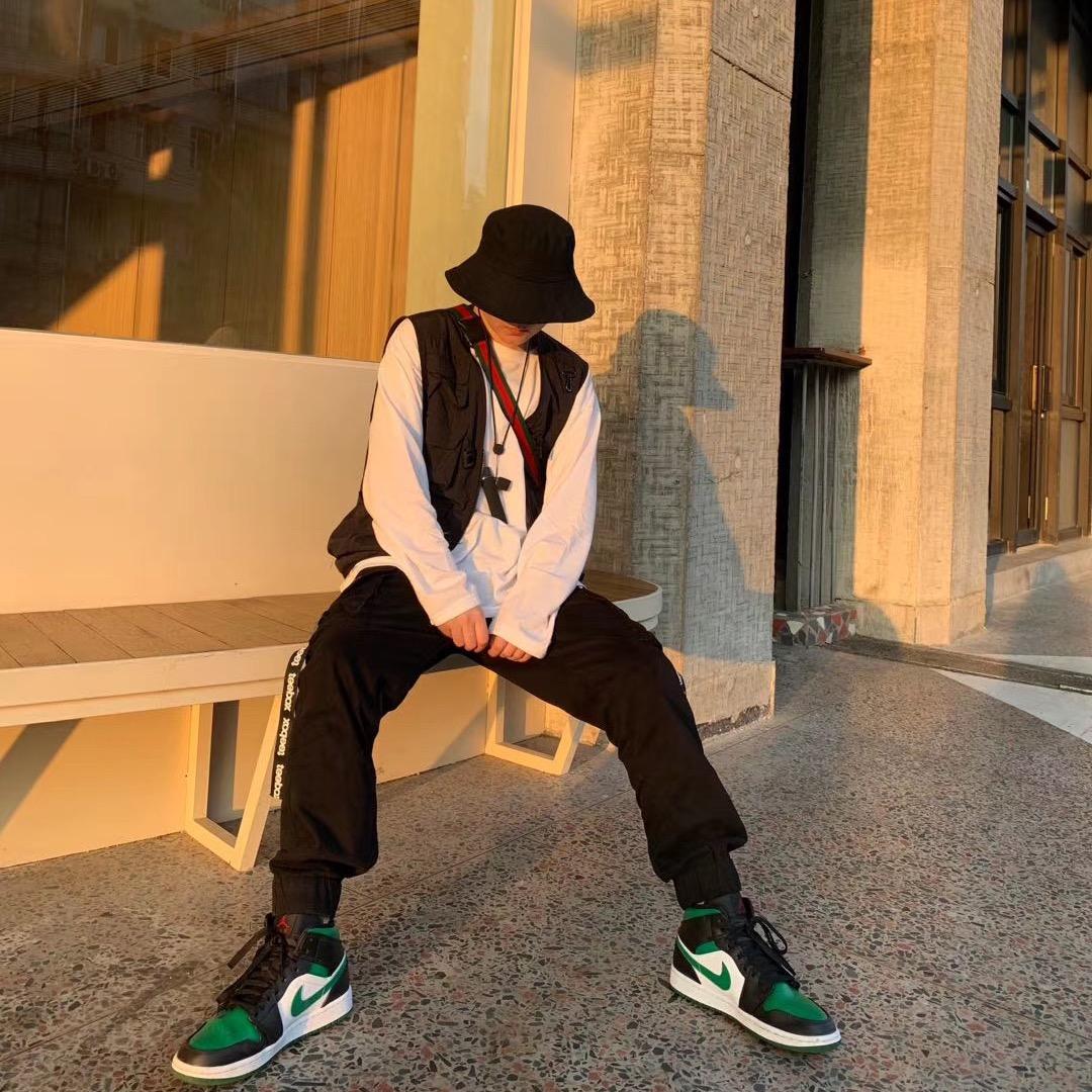 殷四岁✨（腰突手术恢复中）