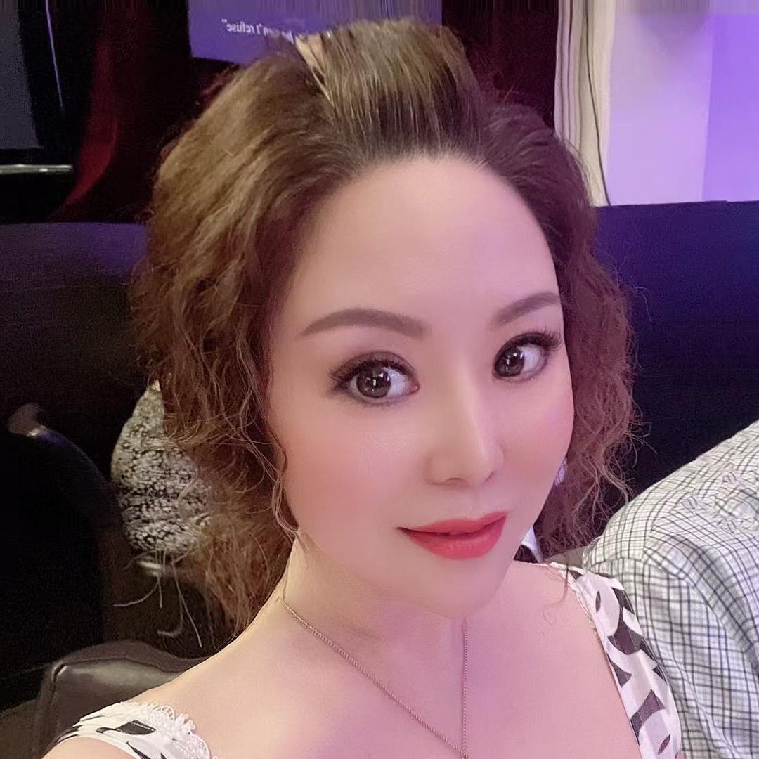 蓝色金丝鸟 Anya💃🥀