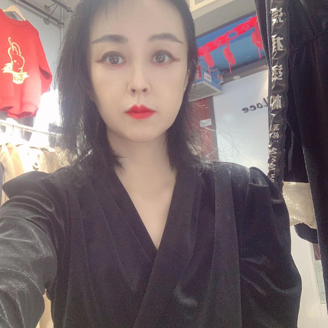 泰安金桥衣美女装店