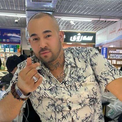 正能量赛尔维手机店