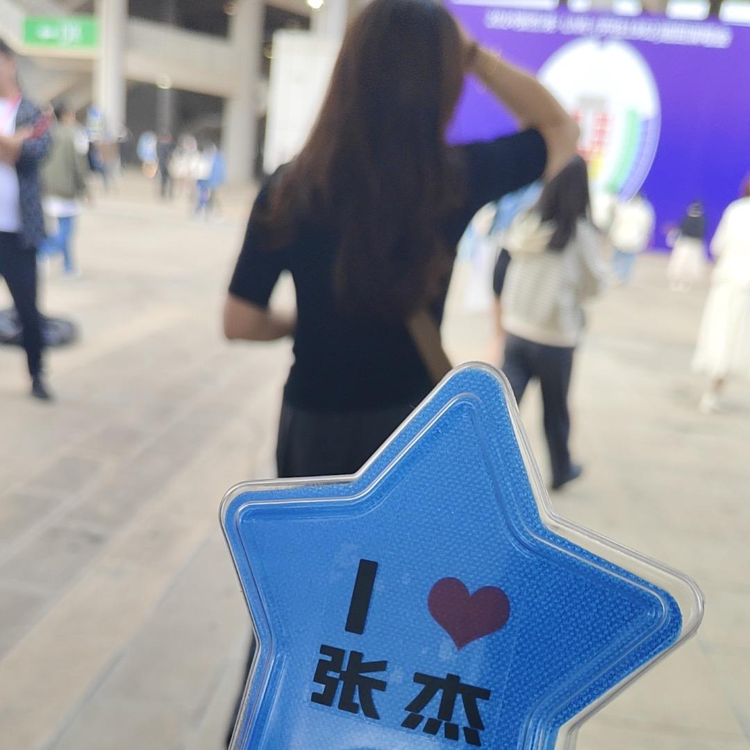 ღ᭄ꦿ 是卉卉吖এ