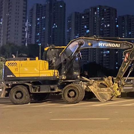 轮挖租赁刘掌柜