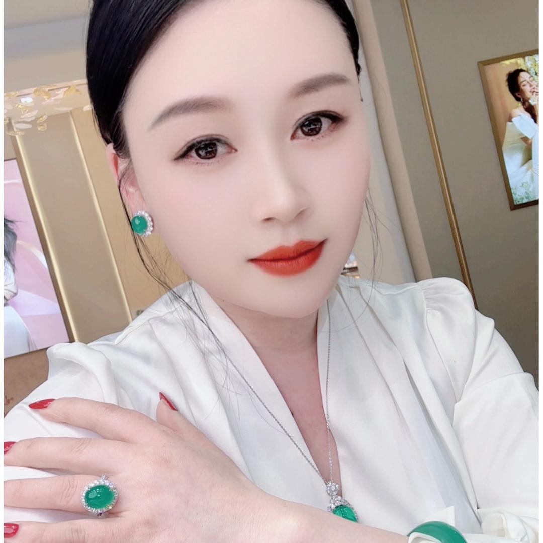 @艳艳（橱窗有好物）